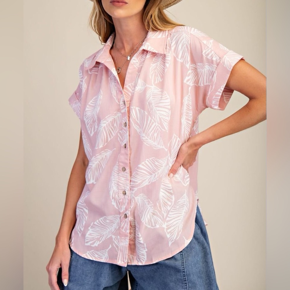 Easel Women's Pink Leaf-Print Button Front Top